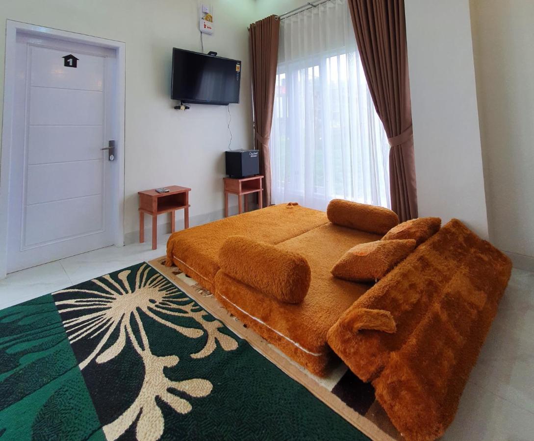Golden House Homestay Dieng *